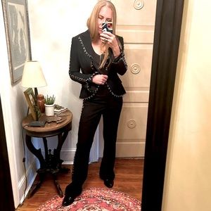 CACHE Sz 4 Y2K boss lady suit NWTs hook & eye closures detail jacket & pant side